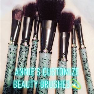 Custom Makeup Brushes
